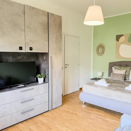 NEW! Vatican Domizia Apartment-2